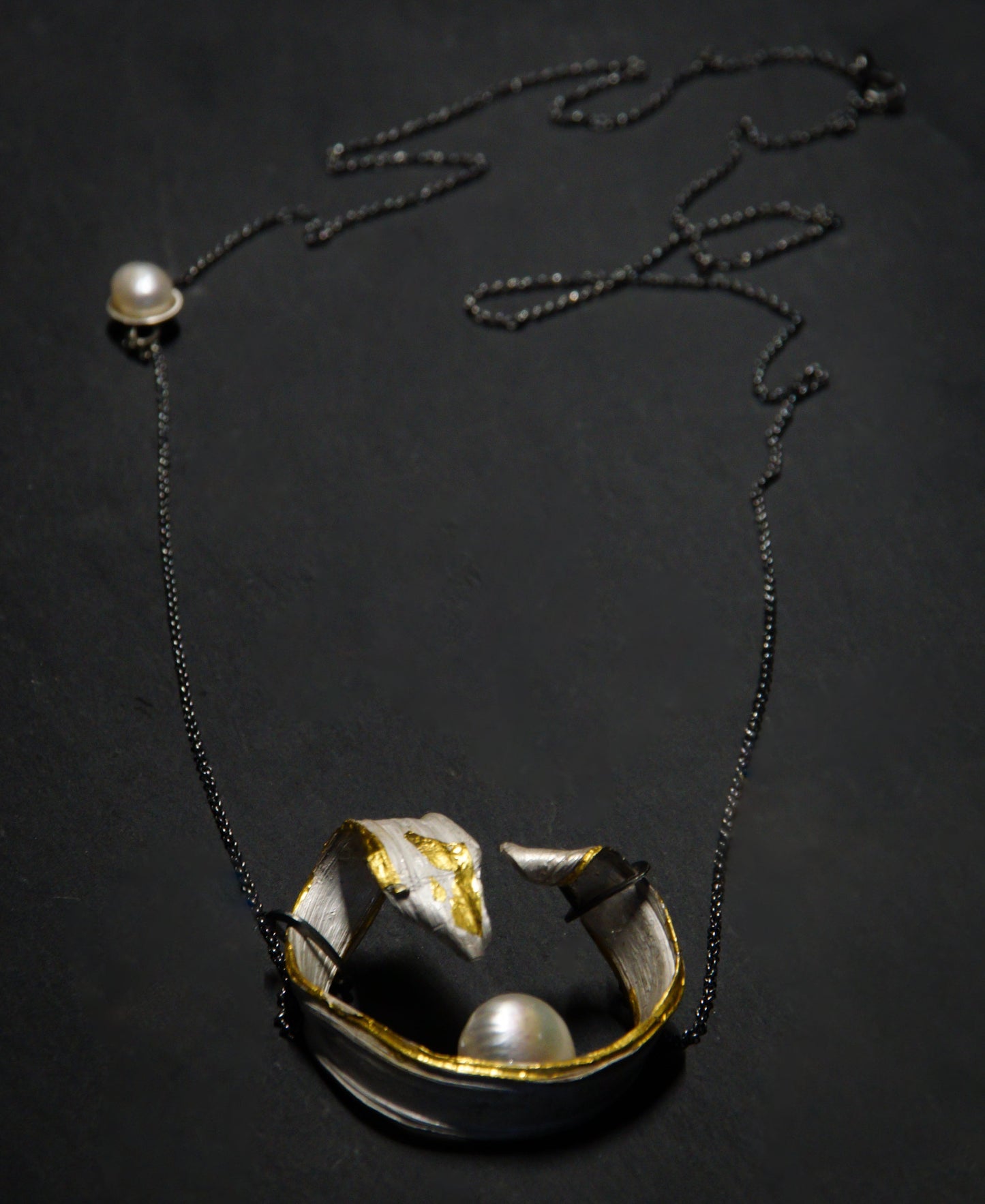 Collar cinta, oro y perlas