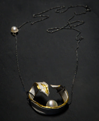 Collar cinta, oro y perlas