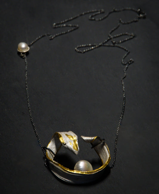 Collar cinta, oro y perlas