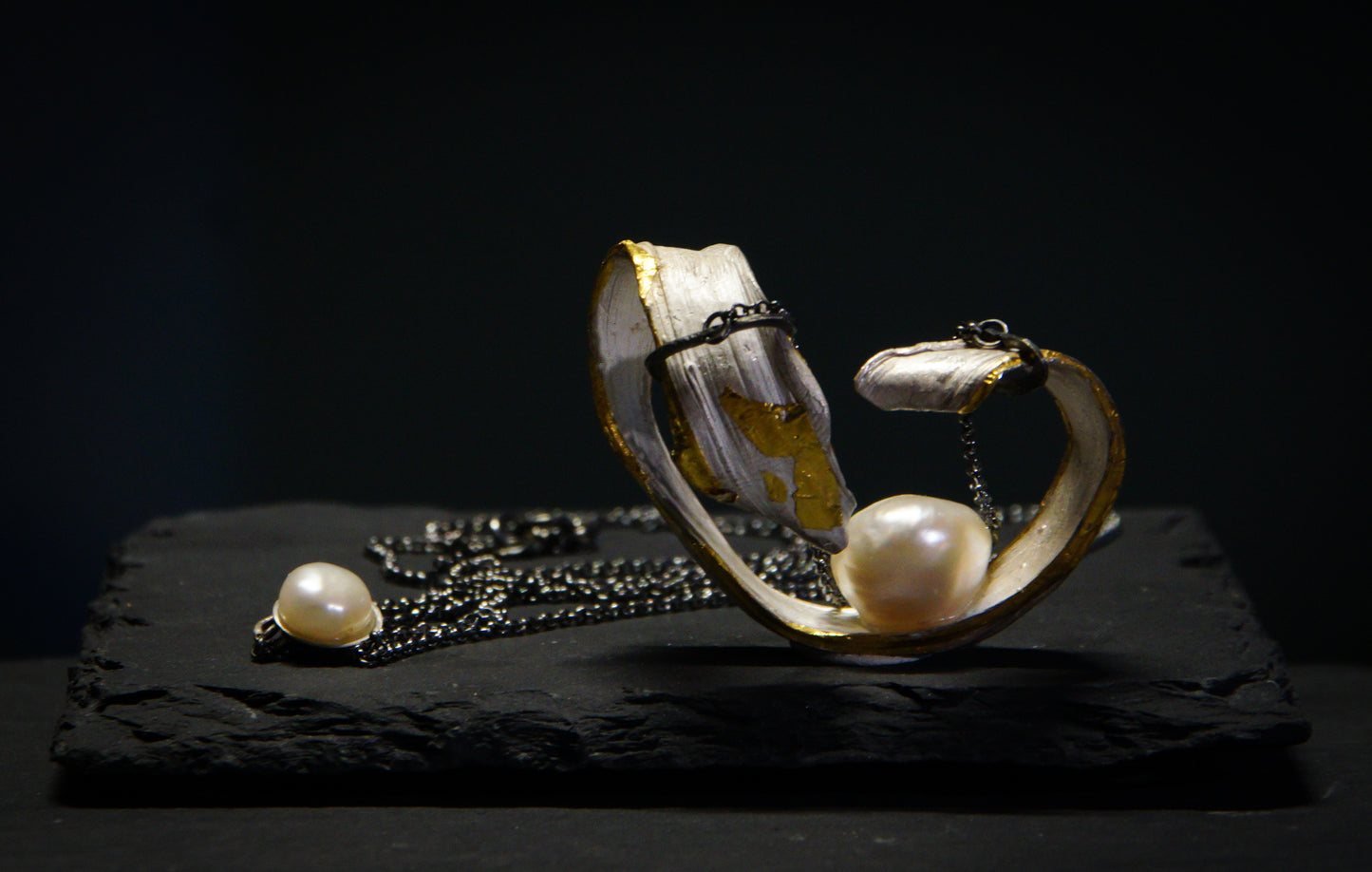 Collar cinta, oro y perlas