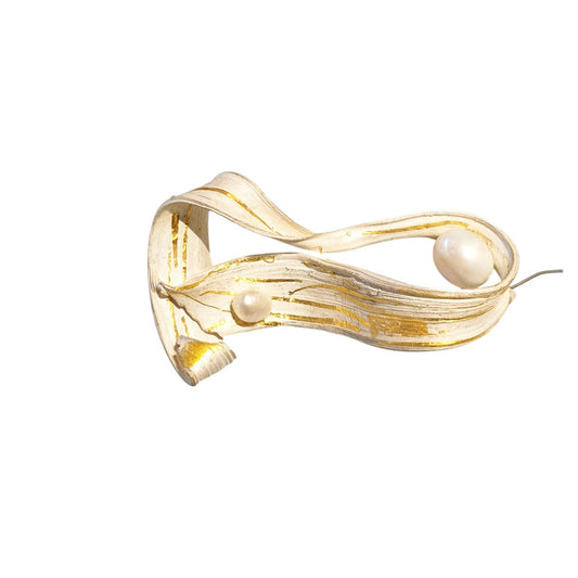Prendedor cinta bailarina, oro y perlas